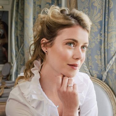 Boucles d'oreilles Lepage Eléanor en or jaune, rubis et diamants