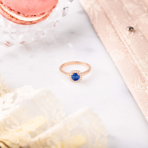 Solitaire Lepage Jolie-Rose en or jaune saphir et diamants