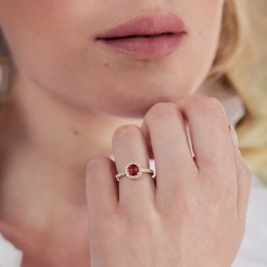 Solitaire Lepage Madame Rose en or rose rubis et diamants