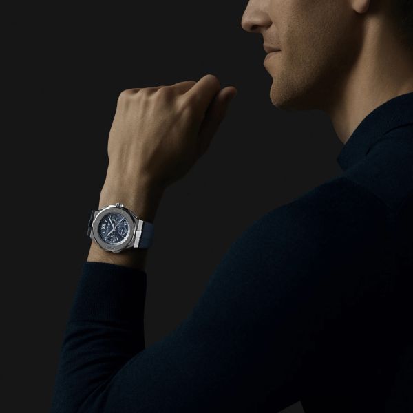 Montre Chopard Alpine Eagle XL Chrono automatique cadran bleu bracelet caoutchouc 44 mm