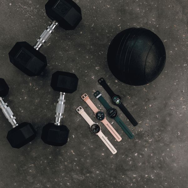 Garmin Vívoactive 6 watch, Jasper Green, 42 mm fir green strap