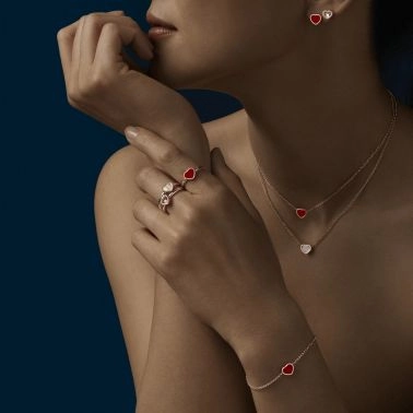 Chopard My Happy Hearts Solo earring in rose gold and carnelian