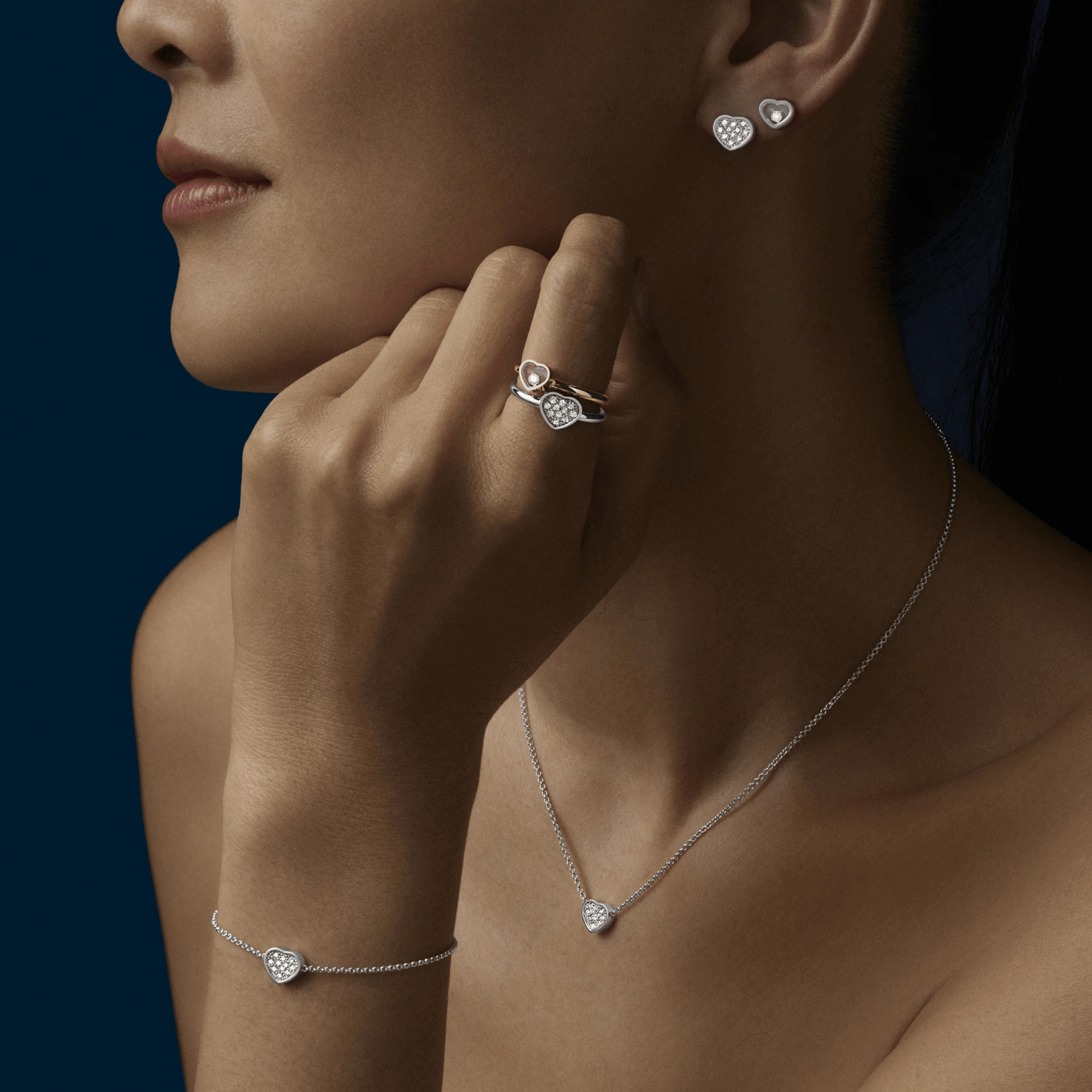 Chopard My Happy Hearts Solo earring in white gold paved with diamonds