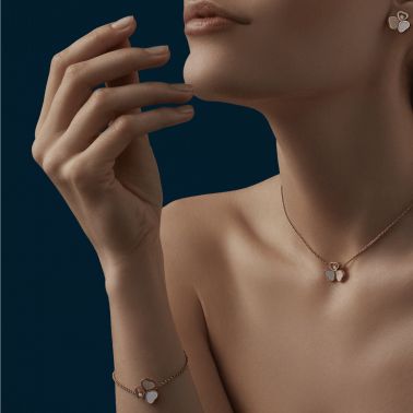 Collier Chopard My Happy Hearts en or blanc, nacre et diamant