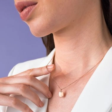 Colette Coussin medal in rose gold and pink sapphire