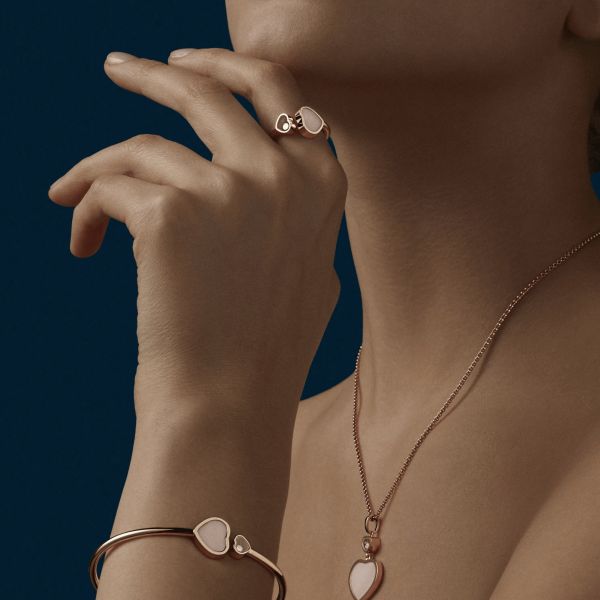 Bague Chopard Happy Hearts en or rose, diamant et opale rose