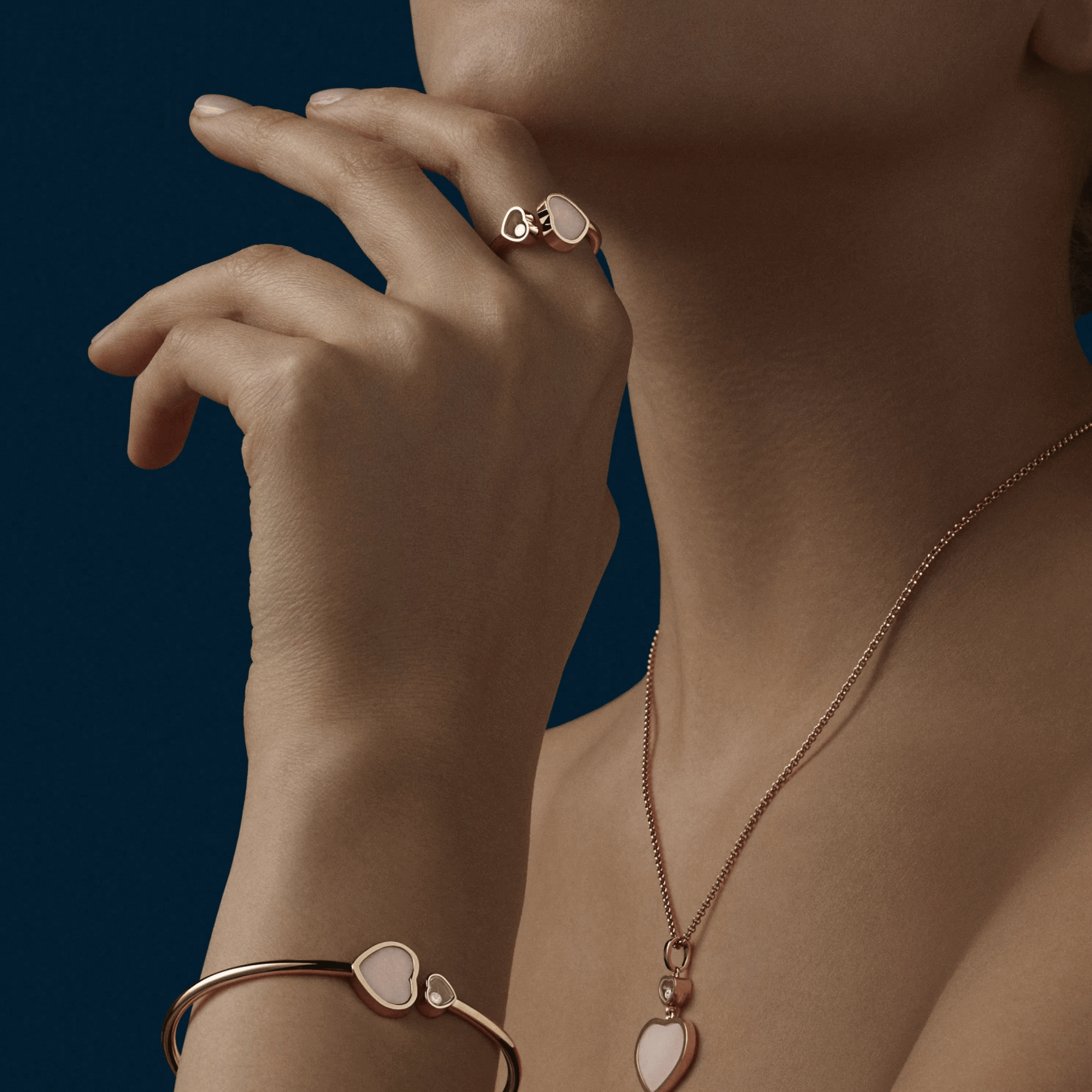 Bague Chopard Happy Hearts en or rose, diamant et opale rose
