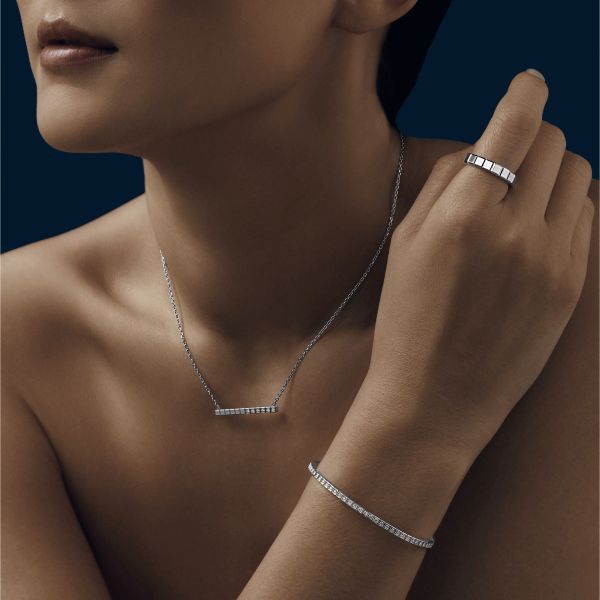 Bracelet jonc Chopard Ice Cube en or blanc et diamants