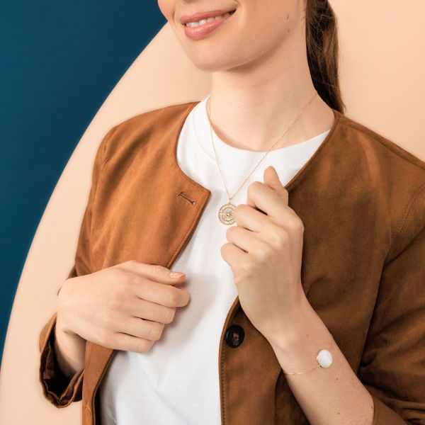 Lepage Colette Gros Horloge medal in yellow gold