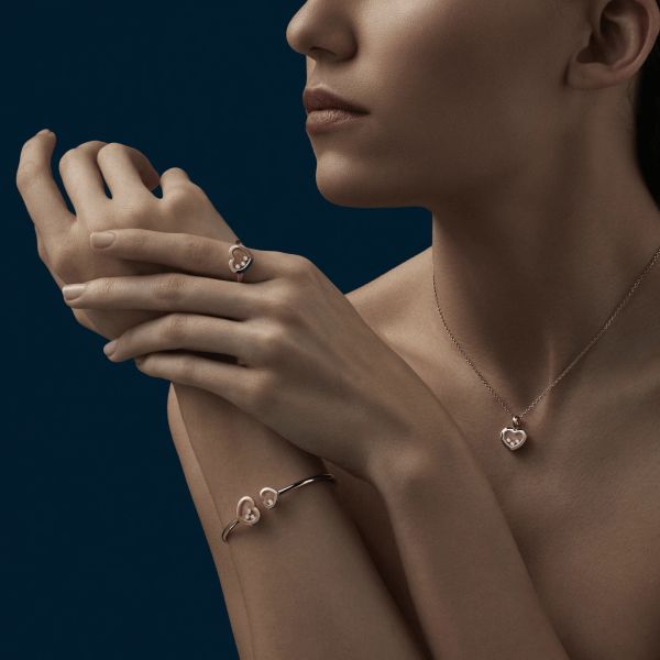 Chopard Happy Diamonds necklace in rose gold and diamonds