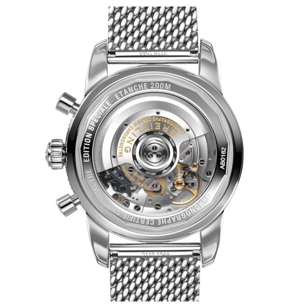 Montre Breitling Superocean Heritage II B01 chronograph automatique cadran noir bracelet maille milanaise 44 mm