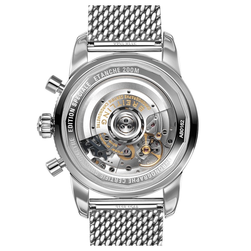 Montre Breitling Superocean Heritage II B01 chronograph automatique cadran noir bracelet maille milanaise 44 mm