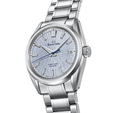 Grand Seiko Evolution 9 "Mountainscape" Hi-Beat automatic ice-blue dial steel bracelet 40 mm