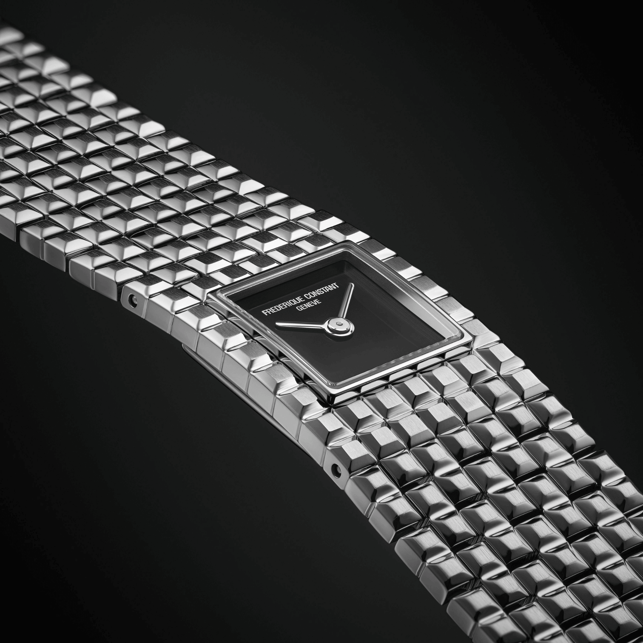 Montre Frédérique Constant Classics Manchette quartz cadran onyx bracelet acier 25.7 x 20 mm