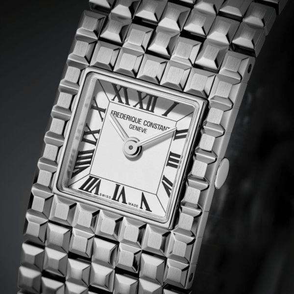 Montre Frédérique Constant Classics Manchette quartz cadran blanc bracelet acier 25.7 x 20 mm