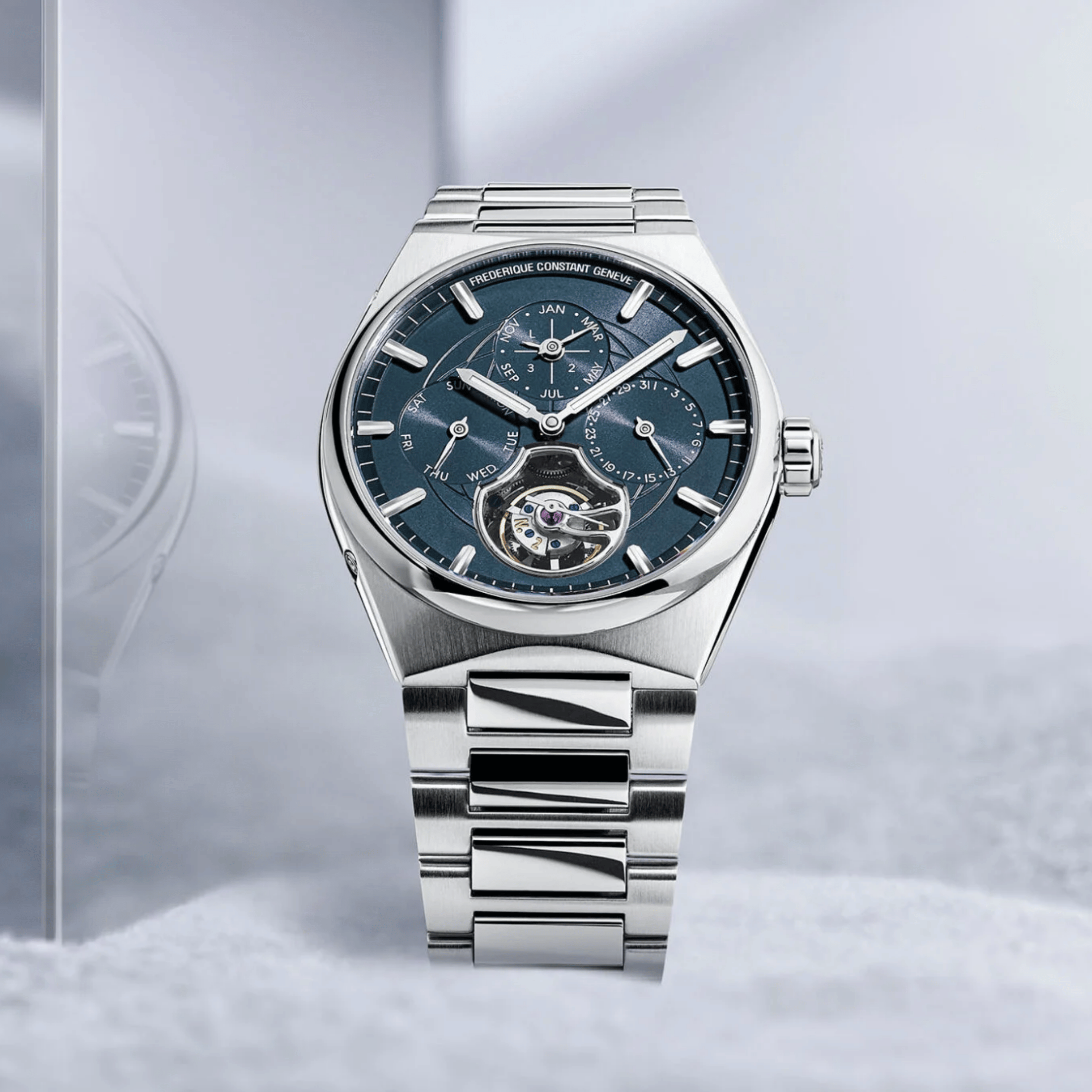 Montre Frédérique Constant Highlife Tourbillon Perpetual Calendar Manufacture automatique cadran bleu bracelet acier 41 mm