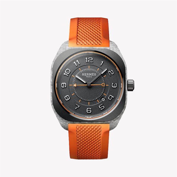 Montre Hermès H08 "Colours" automatique cadran noir bracelet caoutchouc orange 42 mm