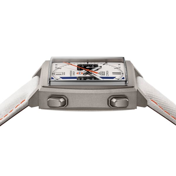 Montre TAG Heuer Monaco Chronograph x Gulf "Édition limitée 2025" Calibre 11 Titane automatique cadran blanc bracelet cuir 39 mm