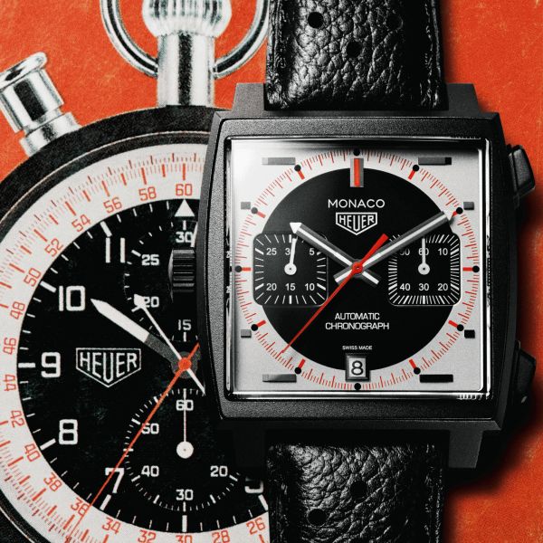 Montre TAG Heuer Monaco Chronograph "Stopwatch" Calibre 11 Titane automatique cadran noir bracelet cuir 39 mm