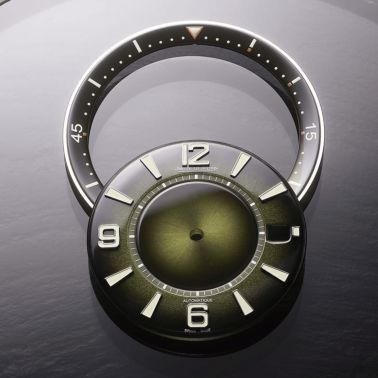 Montre Jaeger-LeCoultre Polaris Date automatique cadran laqué vert bracelet caoutchouc 42 mm