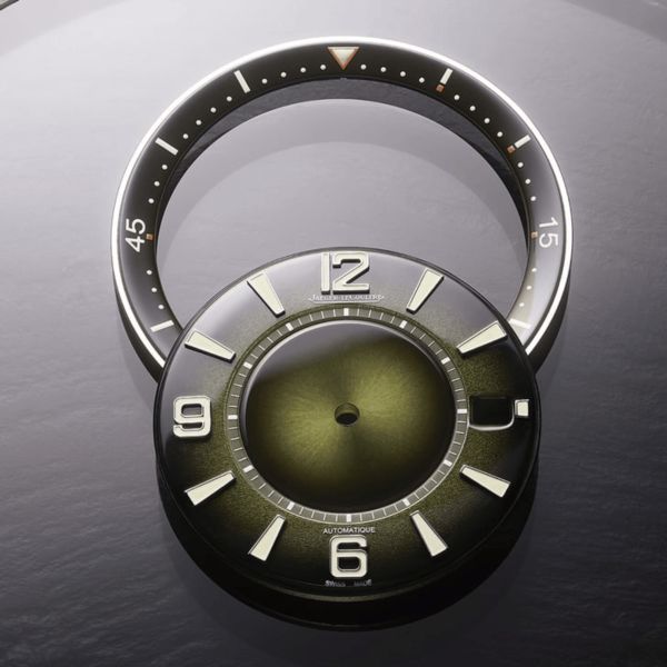 Montre Jaeger-LeCoultre Polaris Date automatique cadran laqué vert bracelet caoutchouc 42 mm