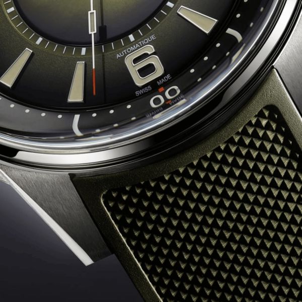 Montre Jaeger-LeCoultre Polaris Date automatique cadran laqué vert bracelet caoutchouc 42 mm