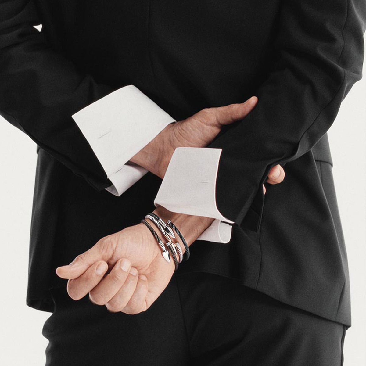 Bracelet Korloff Lance en acier bleu, or blanc et diamant noir