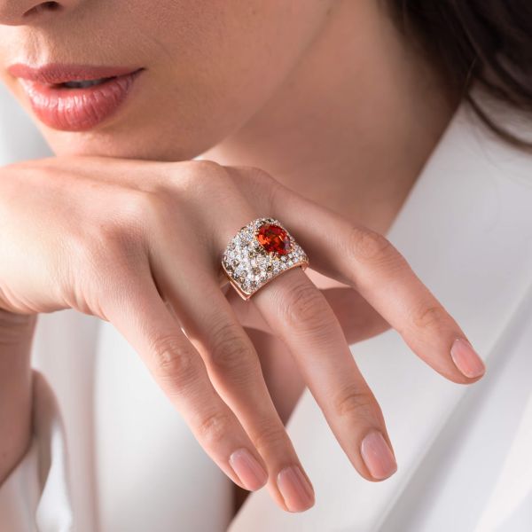 Bague Lepage L'Ardente en or rose et grenat mandarin