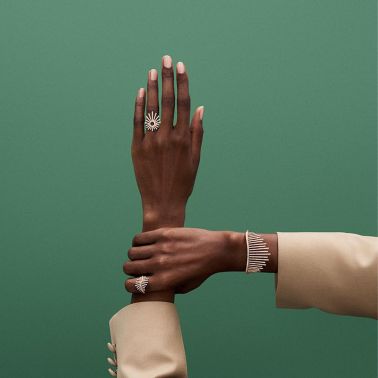 Korloff Divine Fougue symmetrical rays bracelet in rose gold and diamonds