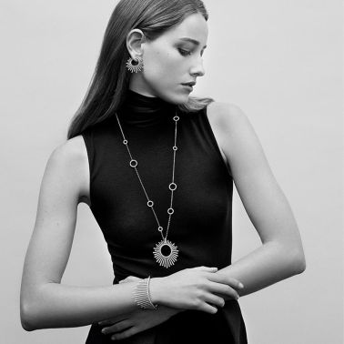 Créoles Korloff Divine Fougue Rayons en or rose et diamants 