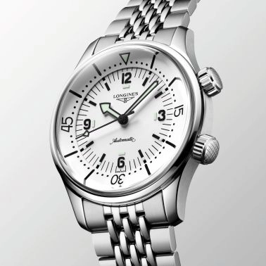Montre Longines Legend Diver automatique cadran blanc bracelet acier 39 mm