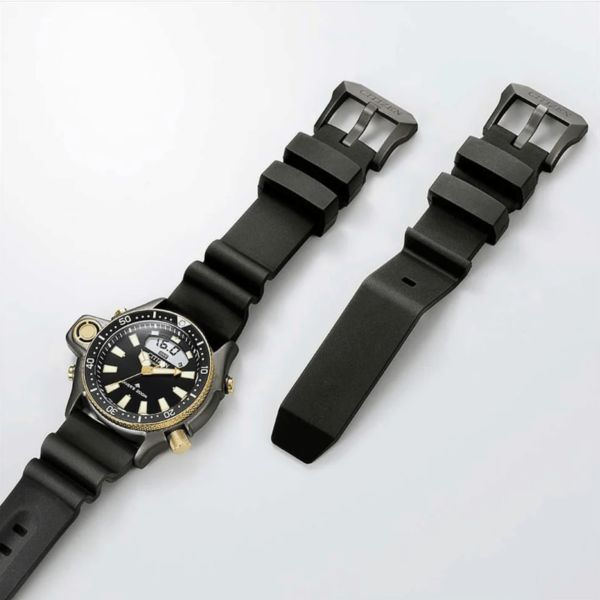 Montre Citizen Promaster Marine Aqualand "40ème Anniversaire" quartz cadran noir bracelet caoutchouc 50,7 mm