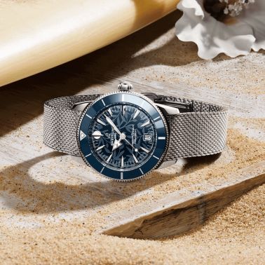 Montre Breitling Superocean Heritage B31 "Kelly Slater" automatique cadran bleu bracelet maille milanaise 40 mm