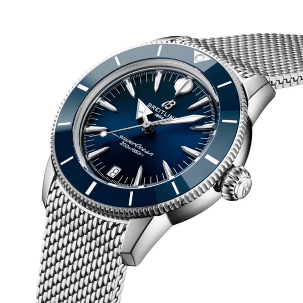 Montre Breitling Superocean Heritage automatique cadran bleu bracelet maille milanaise 36 mm