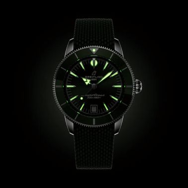 Breitling Superocean Heritage B31 automatic green dial rubber strap 40 mm