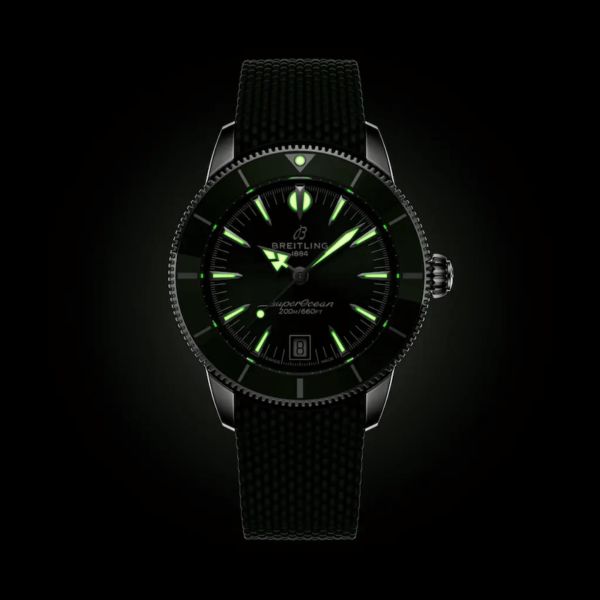 Breitling Superocean Heritage B31 automatic green dial rubber strap 40 mm