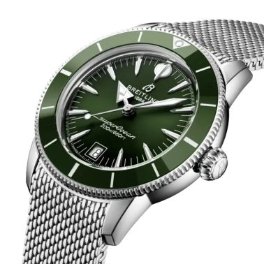 Montre Breitling Superocean Heritage B31 automatique cadran vert bracelet maille milanaise 40 mm