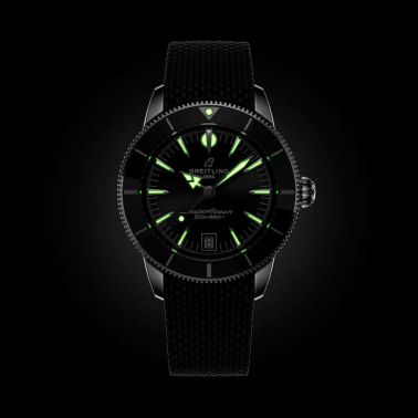 Montre Breitling Superocean Heritage B31 automatique cadran noir bracelet caoutchouc 40 mm