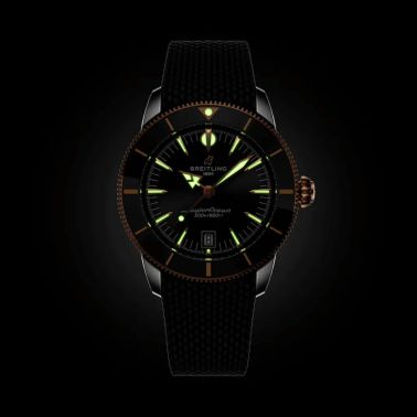 Montre Breitling Superocean Heritage B31 Acier & Or Rouge automatique cadran noir bracelet caoutchouc 42 mm