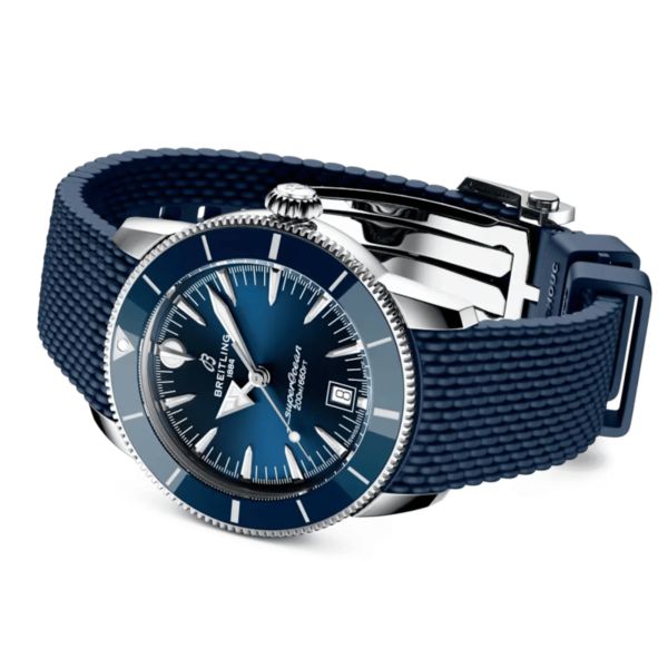 Breitling Superocean Heritage B31 automatic green dial rubber strap 42 mm