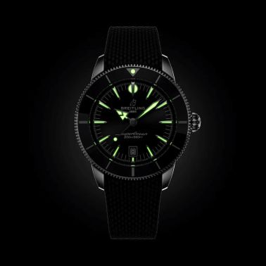 Montre Breitling Superocean Heritage B31 automatique cadran noir bracelet caoutchouc 44 mm