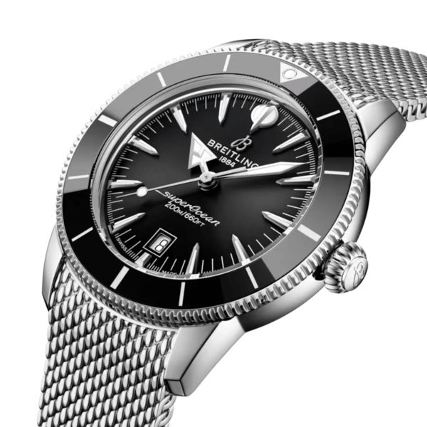 Montre Breitling Superocean Heritage B31 automatique cadran noir bracelet maille milanaise 44 mm