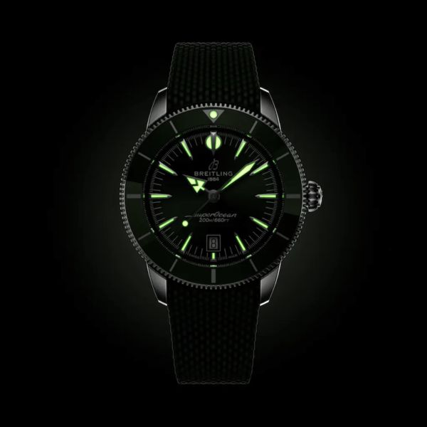 Montre Breitling Superocean Heritage B31 automatique cadran vert bracelet caoutchouc 44 mm