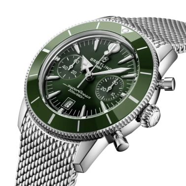 Breitling Superocean Heritage B01 Chrono automatic green dial mesh bracelet 42 mm