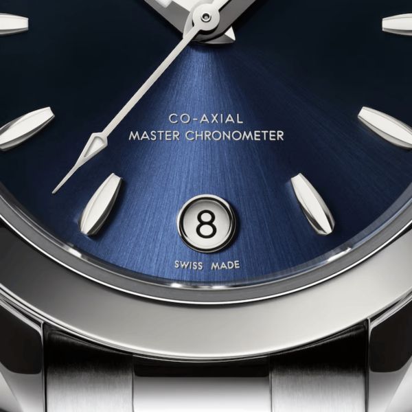 Montre Omega Seamaster Aqua Terra 150m cadran bleu bracelet acier 30 mm