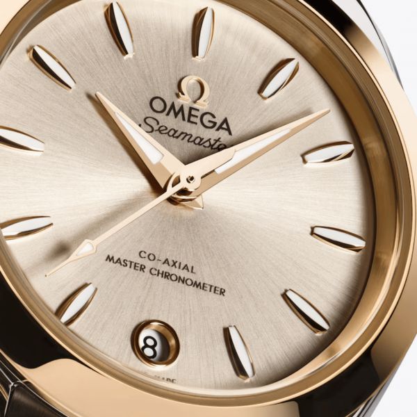 Montre Omega Seamaster Aqua Terra 150m automatique cadran argenté bracelet acier et or Moonshine 30 mm