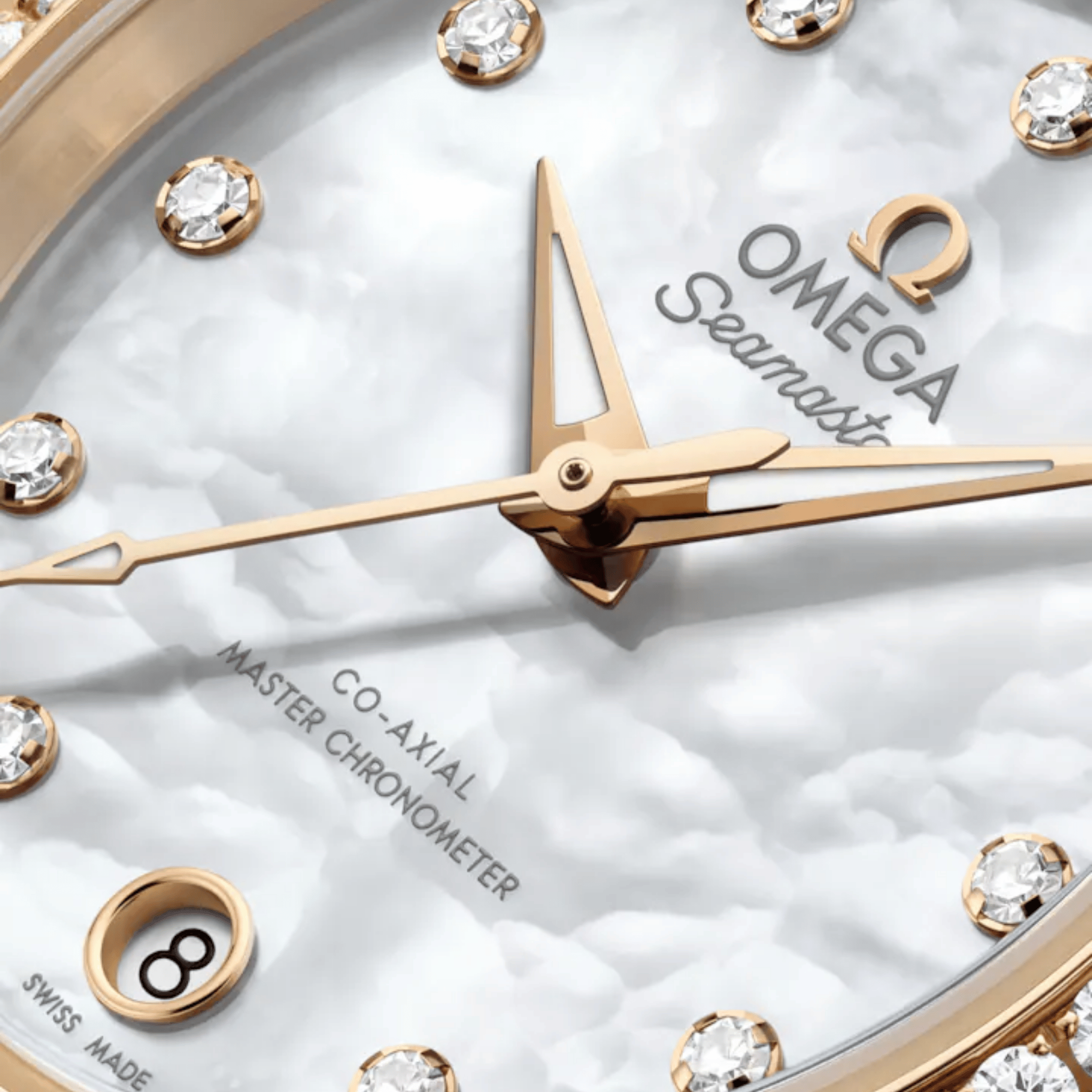 Montre Omega Seamaster Aqua Terra 150m automatique cadran nacre blanche bracelet or Moonshine 30 mm