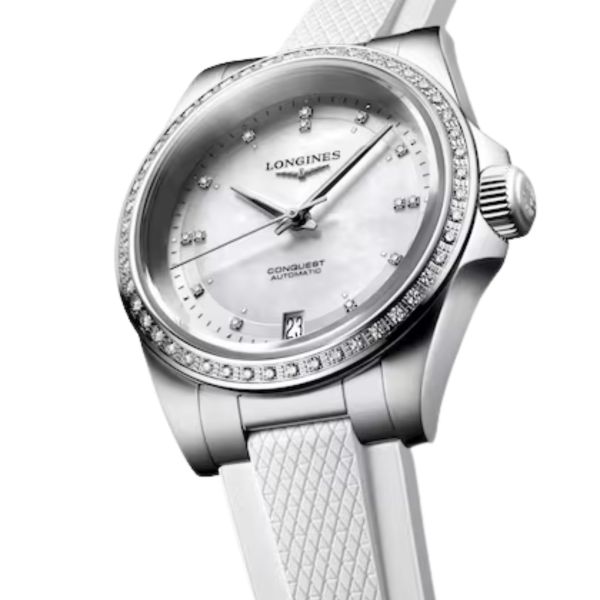 Montre Longines Conquest automatique diamants cadran nacre bracelet caoutchouc blanc 30 mm