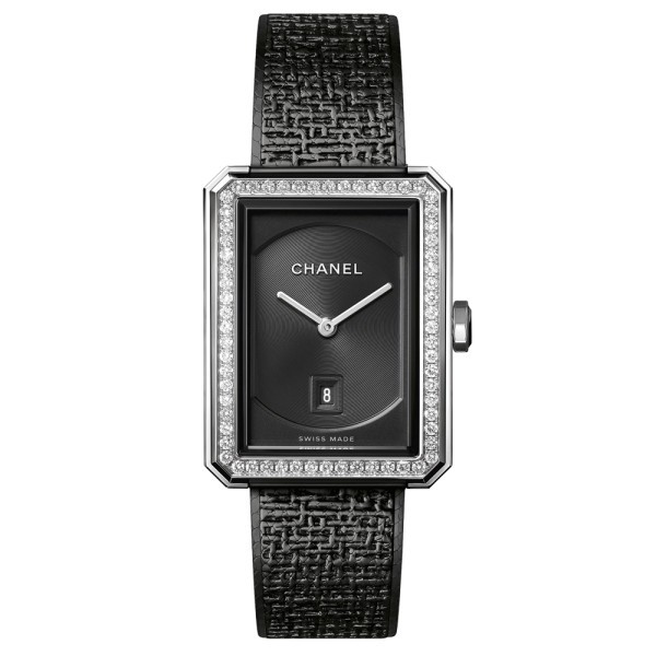 Montre Chanel Boy-Friend tweed noir cadran noir lunette sertie moyen modèle