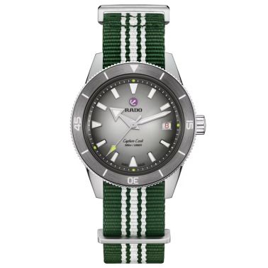 Montre Rado Captain Cook High Tech Ceramic x Tennis Limited Edition auto cadran argenté 3 bracelets tissu NATO et 1 acier 39 mm